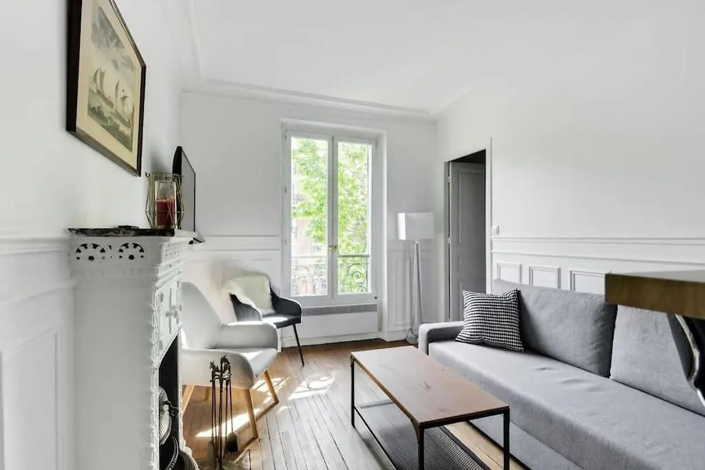 Entier A Montmartre Pour 4 *